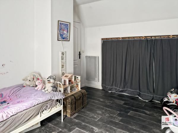 Maison  7 pièce(s) 151 m2