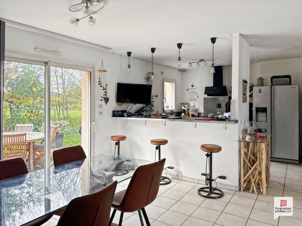 Maison  7 pièce(s) 151 m2