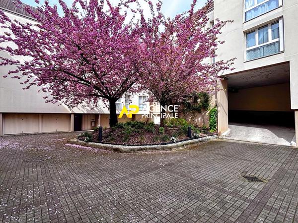 Sartrouville - Le Fresnay Vieux Pays - Appartement 2 pièces 56.61 m2 avec box €229 000 ** - Référence 9592