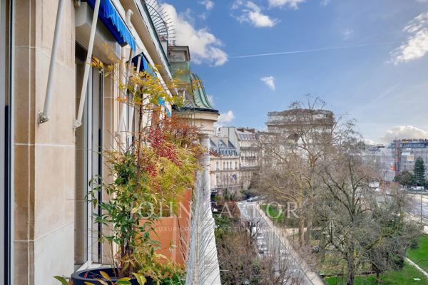 Foch - Appartement d’exception avec terrasse et vue monuments