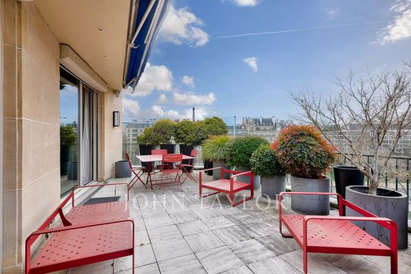 Foch - Appartement d’exception avec terrasse et vue monuments