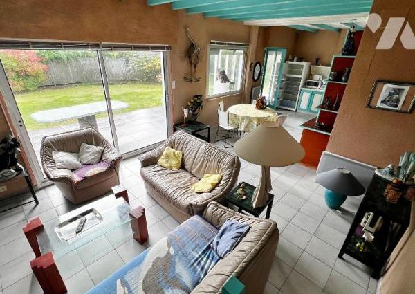 MAISON A VENDRE A FOUESNANT (29) - Beg Meil - 
Une maison d'habitation (Env.1956) comprenant :...