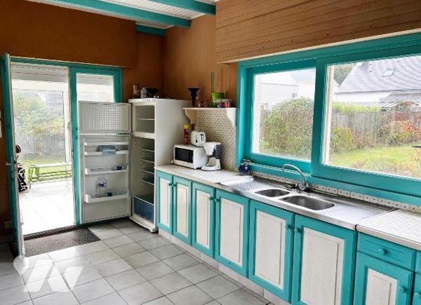 MAISON A VENDRE A FOUESNANT (29) - Beg Meil - 
Une maison d'habitation (Env.1956) comprenant :...