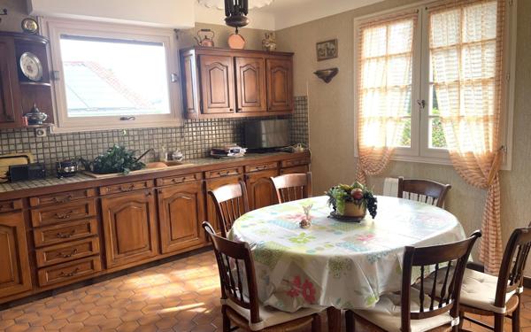 Maison à vendre    8 pièces •  Bayonne