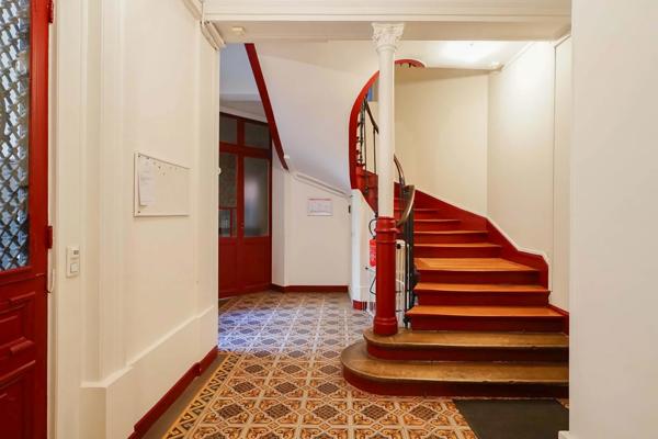 Appartement Paris 9 e - ROUGEMONT
