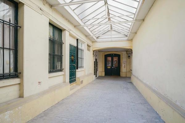 Appartement Paris 9 e - ROUGEMONT