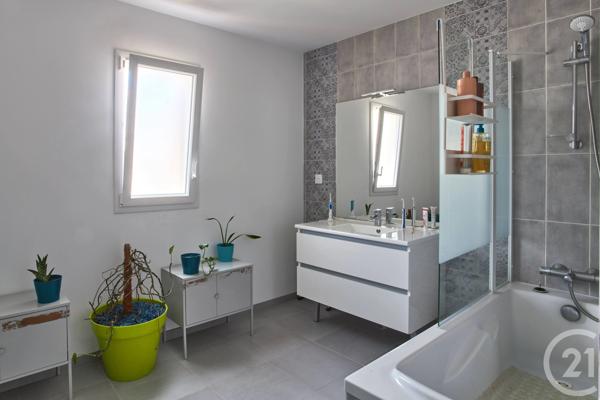 Maison à vendre  5 pièces - 96,50 m 2   VANNES  - 56