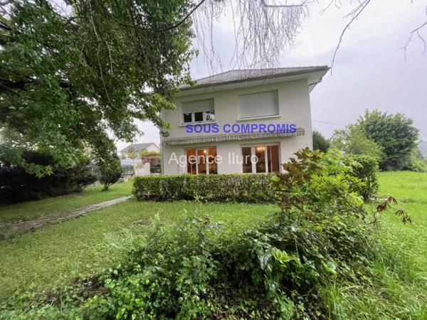 Maison - Proximite oloron-sainte-marie - Réf.:205299 PROXIMITE IMMEDIATE OLORON - GRANDE MAISON D'HABITATION T6 EN BON ETAT STRUCTUREL SUR BEAU PARC DE 2 605 M² *** SOUS COMPROMIS ***