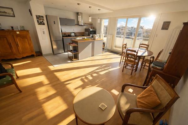 Appartement 4 pièces de 75m2 à 5 min de la gare