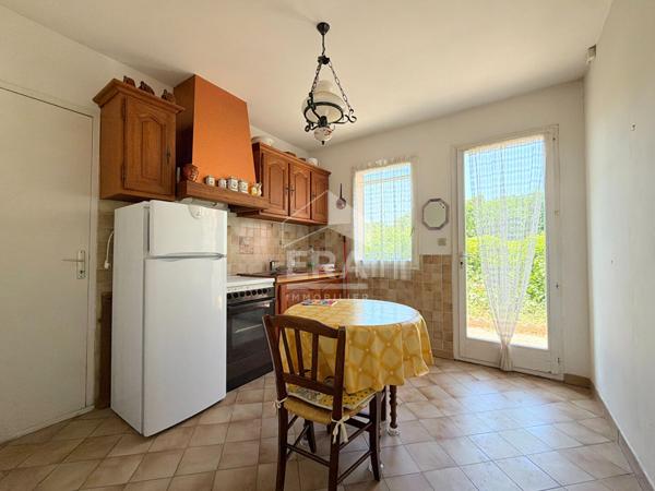 A VENDRE 84120 PERTUIS MAISON TYPE 3 PIECES D'ENVIRON 62M² AVEC JARDIN ET GARAGE.