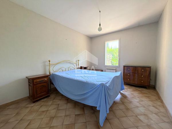 A VENDRE 84120 PERTUIS MAISON TYPE 3 PIECES D'ENVIRON 62M² AVEC JARDIN ET GARAGE.