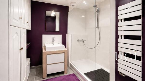 REZÉ – Appartement T3 rénové de 62 m² avec balcon, parking et cave