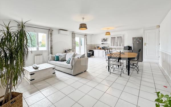 Maison à vendre    4 pièces •  La Crau
