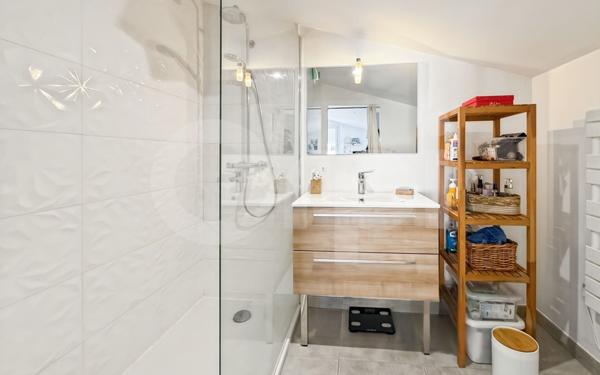 Maison à vendre    4 pièces •  La Crau