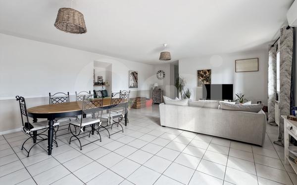 Maison à vendre    4 pièces •  La Crau