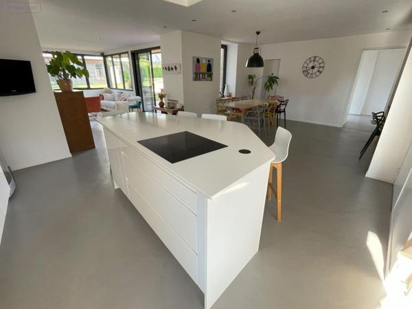 Maison individuelle à vendre à Saint-Pol-de-Léon dans le Finistère (29250), ref : 25047   
Centre ville