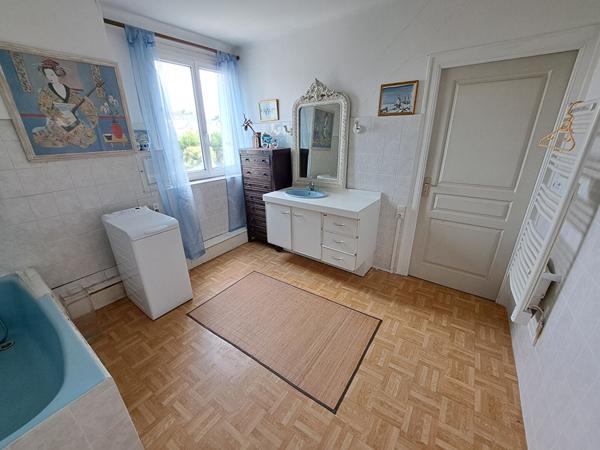 Appartement T2 Concarneau 79 m² situé en hyper centre avec vue mer
