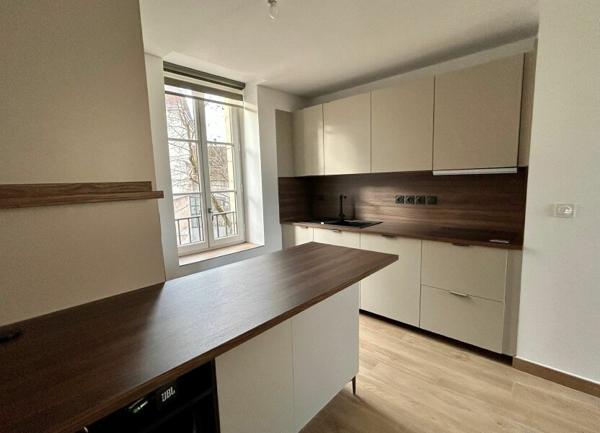 Appartement à louer    3 pièces • 48,30 m2 Mâcon