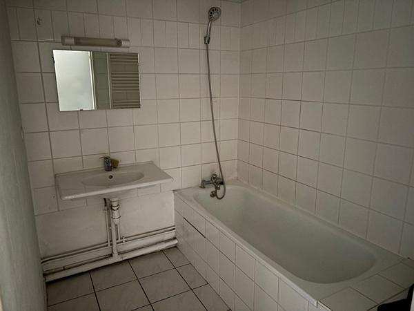 ESSEY-LES-NANCY - APPARTEMENT 3 pièces + PARKING - 69.23 m²