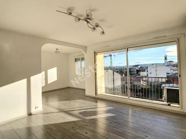 Appartement 4 pièces terrasse et vue dégagée