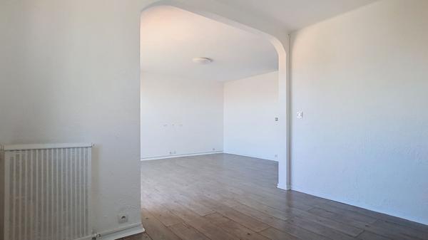 Appartement 4 pièces terrasse et vue dégagée