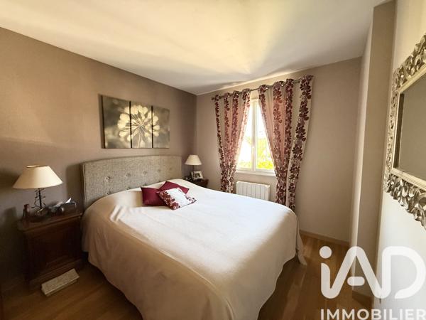 Maison à vendre 6 pièces 156 m² Vaux-le-Pénil