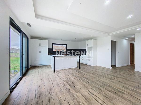 Maison à vendre - CARBONNE - récente de plain-pied de 135m2 avec grand garage de 35m2