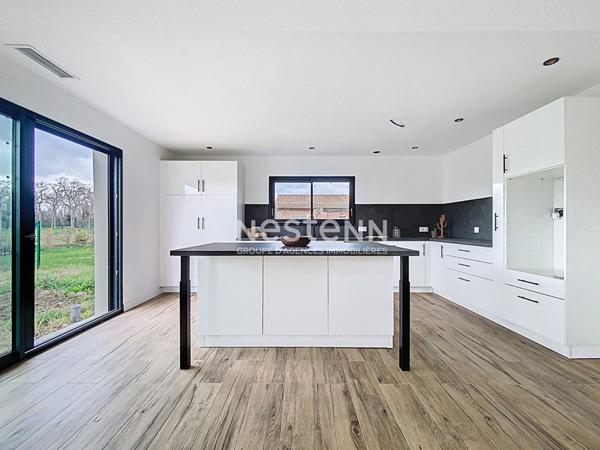 Maison à vendre - CARBONNE - récente de plain-pied de 135m2 avec grand garage de 35m2