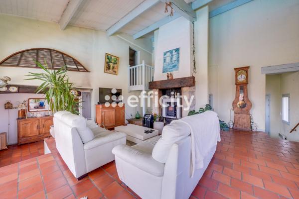 Maison
         5 pièces
        - 127 m² 441 000 € *