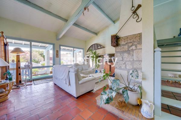 Maison
         5 pièces
        - 127 m² 441 000 € *