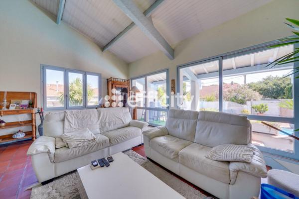 Maison
         5 pièces
        - 127 m² 441 000 € *