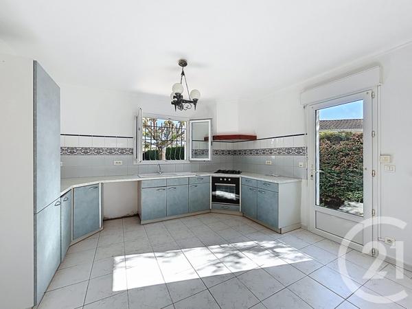 Maison à vendre  4 pièces - 108,10 m 2   GUJAN MESTRAS  - 33