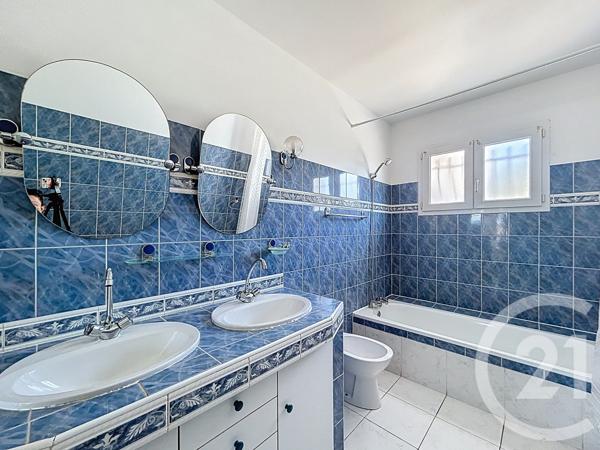 Maison à vendre  4 pièces - 108,10 m 2   GUJAN MESTRAS  - 33