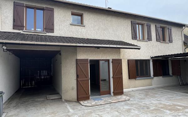 Maison à vendre    6 pièces • 160 m2 Les Clayes-sous-Bois