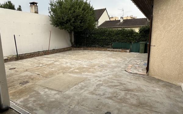 Maison à vendre    6 pièces • 160 m2 Les Clayes-sous-Bois