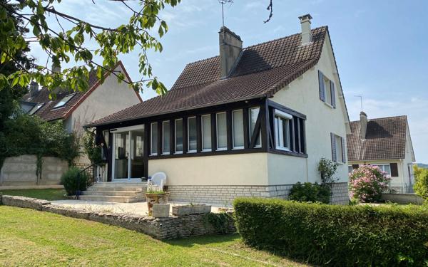 Maison à vendre    4 pièces •  Saint-Marcel