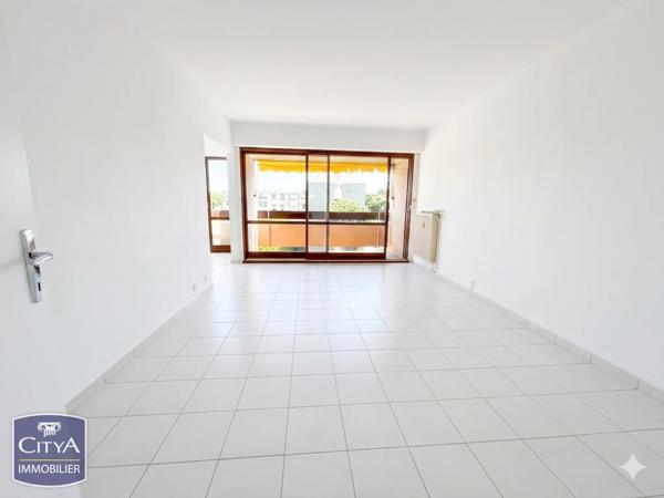Appartement à vendre 3 pièces 76.55m² Fréjus (83600)