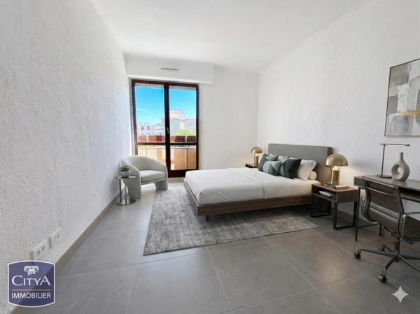 Appartement à vendre 3 pièces 76.55m² Fréjus (83600)
