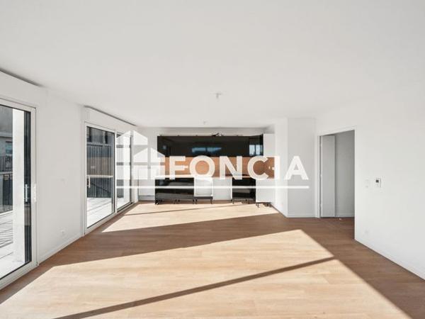 Location Appartement 4 pièces 89.7 m² - 194 / 196 RUE DES QUEYRIES Bordeaux 33100