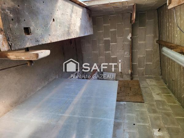 Maison 3 pièces de 50 m² avec terrain de 615 m² et dépendances