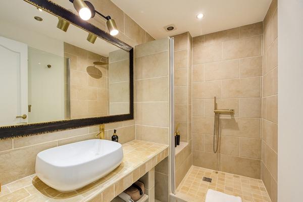 Appartement à PARIS 15EME ARRONDISSEMENT (75015)