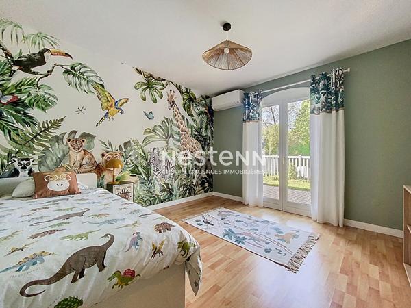 À VENDRE - FONSORBES - Maison 7 pièce(s) 200 m² avec piscine, grand garage en sous-sol, car-port et appartement de 32 m²