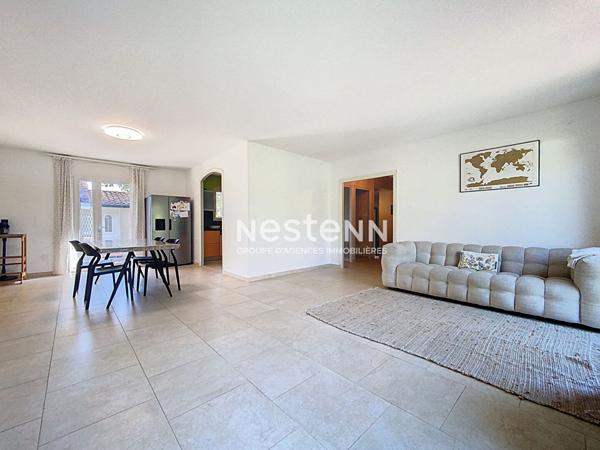 À VENDRE - FONSORBES - Maison 7 pièce(s) 200 m² avec piscine, grand garage en sous-sol, car-port et appartement de 32 m²