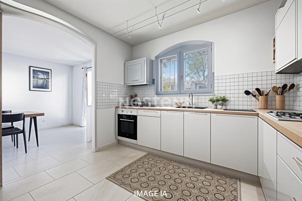 À VENDRE - FONSORBES - Maison 7 pièce(s) 200 m² avec piscine, grand garage en sous-sol, car-port et appartement de 32 m²