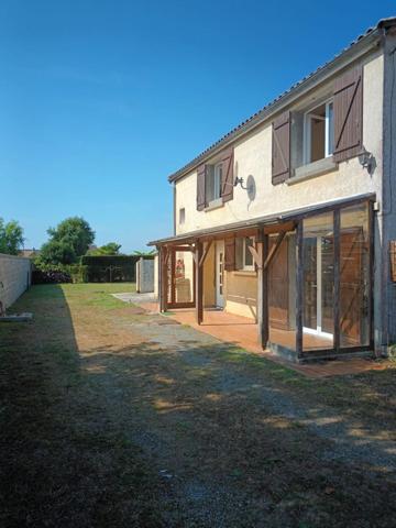 Maison en pierre entièrement rénovée