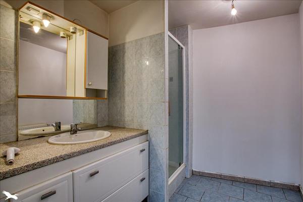 Immeuble à vendre |  Lisle |  240 m²