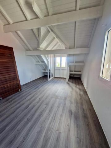Petit-Bourg (97170) Duplex d’exception T4 – Vue mer imprenable à Petit-Bourg