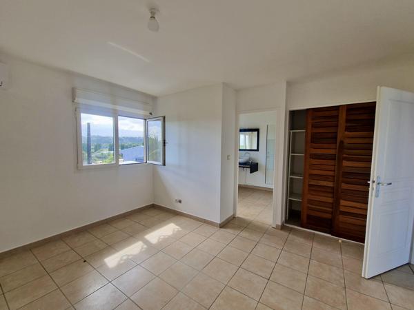 Petit-Bourg (97170) Duplex d’exception T4 – Vue mer imprenable à Petit-Bourg