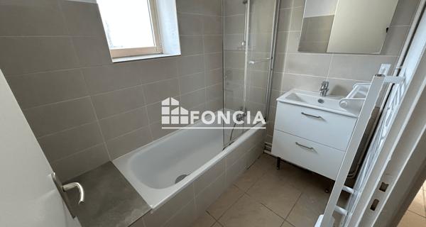 Location Appartement 3 pièces 61.4 m² - Miribel 01700