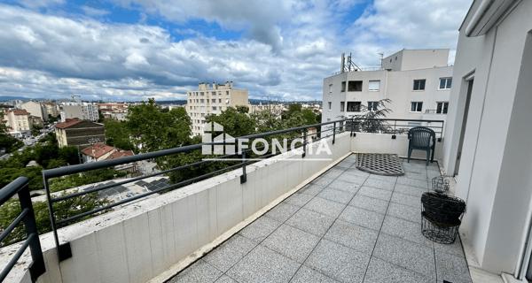 Location Appartement 3 pièces 81.15 m² - Villeurbanne 69100
